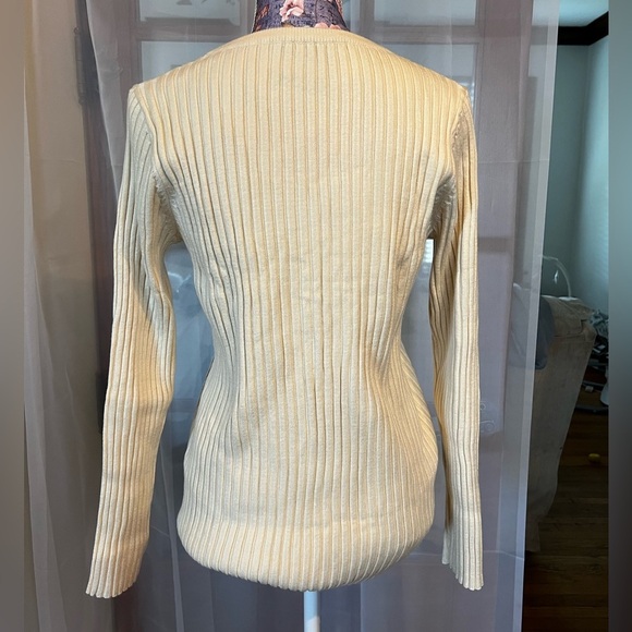 🛍️ Off White Button Sweater/ Knitted Top - Picture 3 of 4